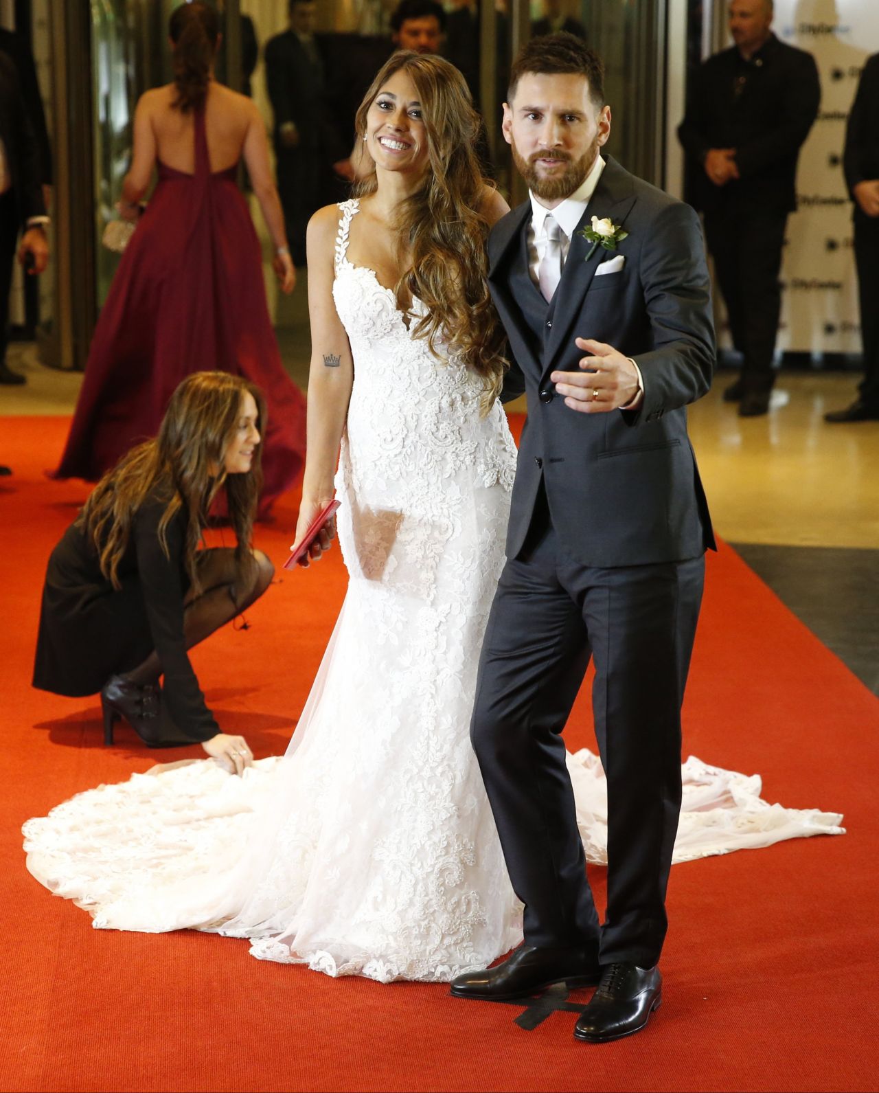 Lionel Messi and Wife Antonella Roccuzzo - Wedding Reception in ...