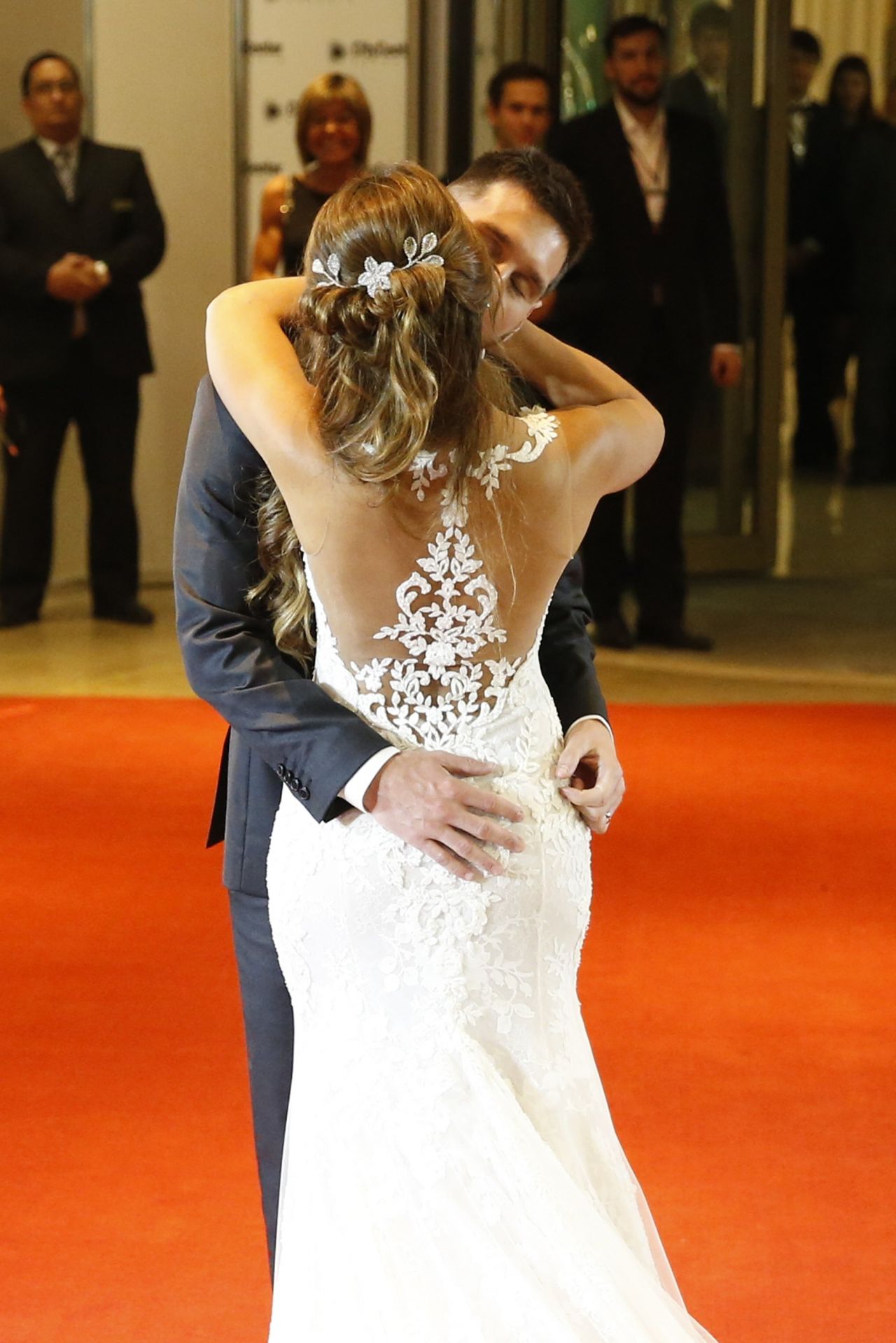 Lionel Messi And Wife Antonella Roccuzzo Wedding Reception In Argentina 06 30 2017 Celebmafia