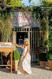 Pamela Anderson - Opening of Her Ephemeral Vegan Restaurant "La Table du Marché by Pamela" in Ramatuelle, France 07/04/2017