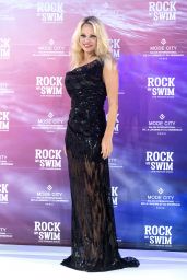 Pamela Anderson - Rock My Swim Show in Paris 07/08/2017