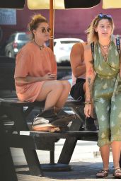 Paris Jackson - Enjoys the Sunny Weather With Friends in NYC 07/18/2017