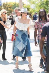 Paula Patton -Visits "Extra" at Universal Studios Hollywood 07/20/2017