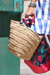 Reese Witherspoon - Shopping in Santa Monica 07/27/2017