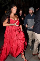 Rihanna - Arrives at the St Martins Lane Hotel in London 07/24/2017
