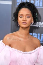 Rihanna – “Valerian and the City of a Thousand Planets” Premiere in Hollywood 07/17/2017