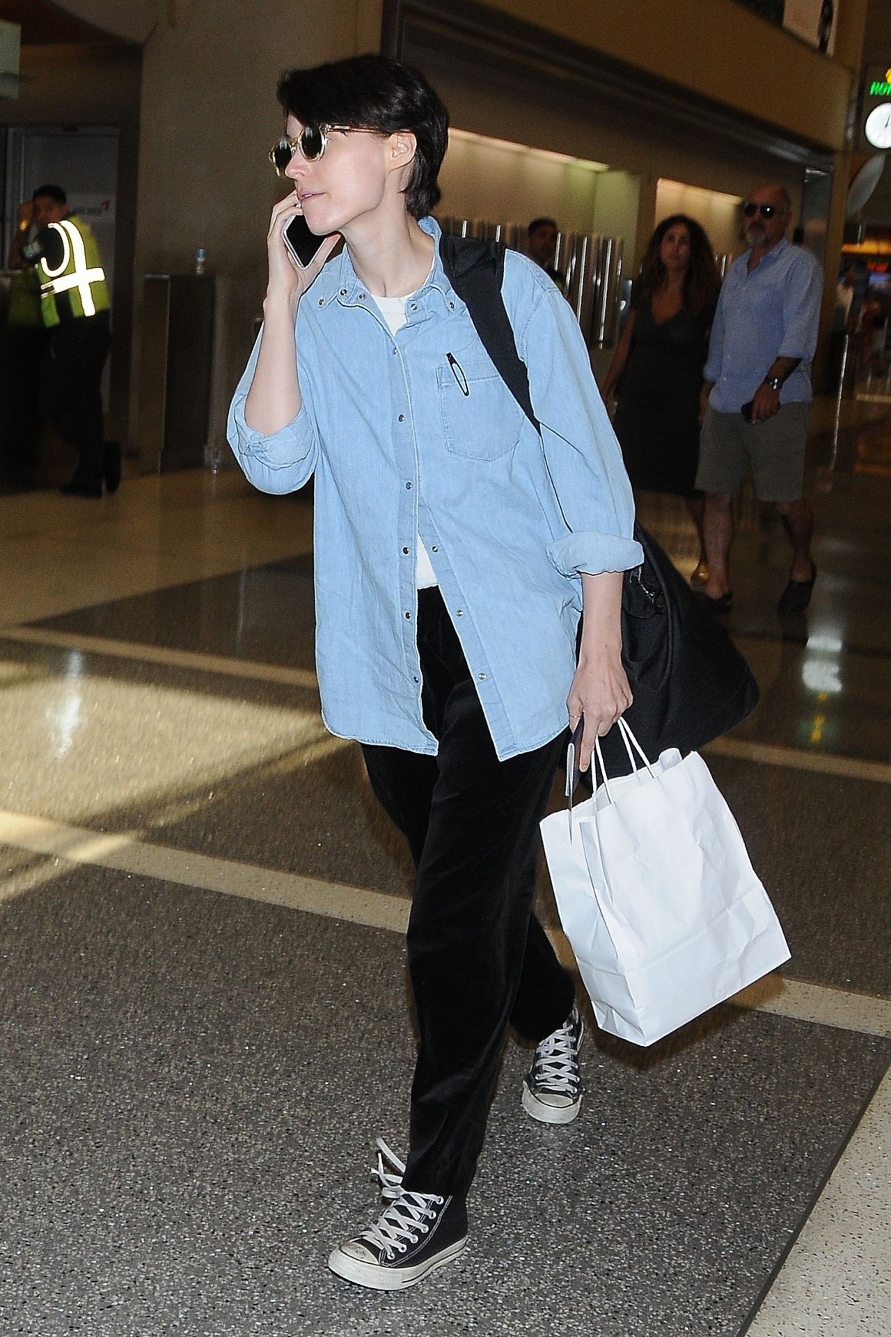 Rooney Mara - LAX Airport 07/27/2017 • CelebMafia