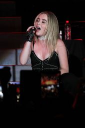 Sabrina Carpenter - Performing Live at House of Blues in Anaheim 07/19/2017
