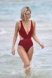 Sarah Snyder in a one Piece Bikini - Miami Beach 07/22/2017