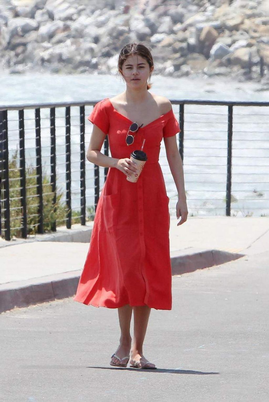 selena gomez in red dress