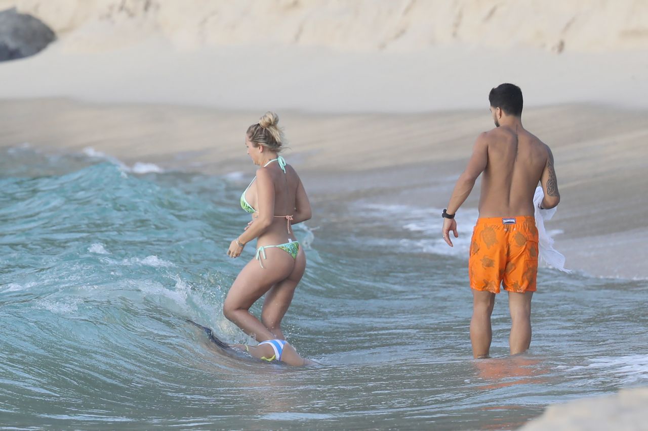 solfia-balbi-luis-suarez-wife-in-bikini-enjoying-a-beach-day-in-st-barts-07...
