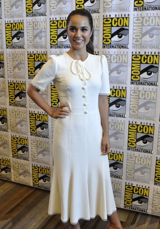 Stella Maeve – “The Magicians” Photocall During the San Diego Comic-Con 07/22/2017