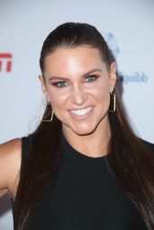 Stephanie McMahon - Sports Humanitarian of the Year Award in Los Angeles 07/11/2017