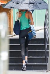 Taylor Swift in Tights - Hits the Gym in NYC 07/17/2017