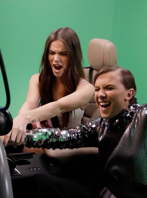 Hailee Steinfeld & Millie Bobby Brown - Carpool Karaoke (Cadillac