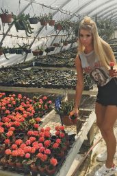 Allie DeBerry - Social Media Pics 08/16/2017