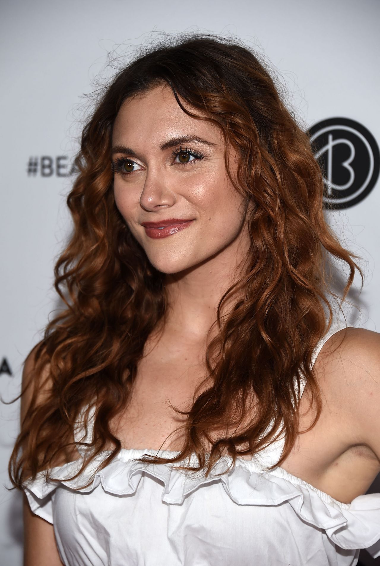 Alyson Stoner – Beautycon Festival in Los Angeles 08/12/2017 • CelebMafia