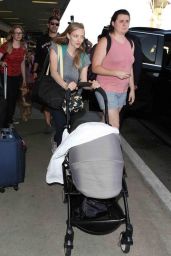 Amanda Seyfried and Thomas Sadoski - Arrive at LAX Airport 08/22/2017