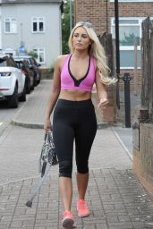 Amber Turner in Leggings - Heads to the Gym in Essex 08/05/2017