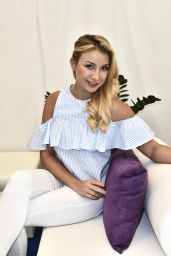 Anna-Carina Woitschack - ARD TV Show in Europapark, Rust 08/20/2017
