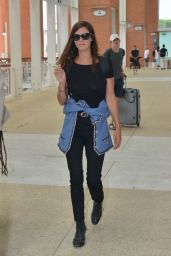 Anna Mouglalisand and Vincent Raes - Arrives at the Venice Airport, Italy 08/29/2017