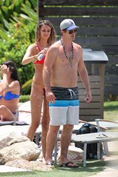 April Love Geary in Bikini - Hits the Pool With Robin Thicke, North Shore, HI 08/17/2017