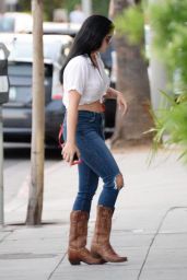 Ariel Winter Booty in Jeans - Arriving at Escape Room in Hollywood 08/15/2017