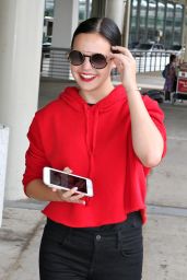 Bailee Madison - Arrives at Pearson International Airport in Toronto 07/31/2017