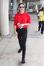 Bailee Madison - Arrives at Pearson International Airport in Toronto 07/31/2017