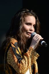 Bea Miller – Performs at 2017 Billboard Hot 100 Festival at Jones Beach Theater in Wantagh, NY