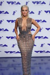 Bebe Rexha – MTV Video Music Awards in Los Angeles 08/27/2017
