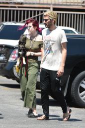 Bella Thorne and Dani Thorne - Goes to Lunch in LA 08/06/2017