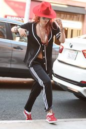 Bella Thorne - Goes Into a Medical Building in LA 08/28/2017