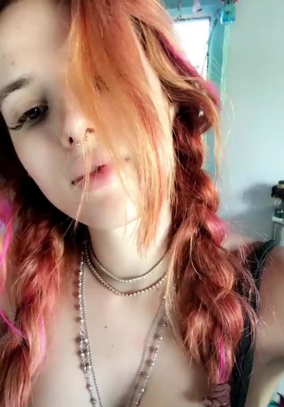 Bella Thorne in Bikini - Social Media 08/30/2017