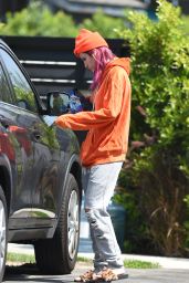 Bella Thorne - Leaves Her House and Heads to the Hair Salon in LA 08/25/2017