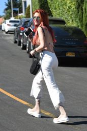 Bella Thorne - Shows Off Her New Hair Color in Los Angeles 08/26/2017
