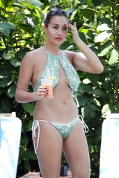 Chloe Goodman Hot in Bikini - Barbados 08/18/2017