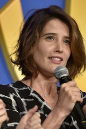 Cobie Smulders - The Wizard World Chicago Comic-Con in Rosemont 08/26/2017