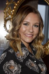 Dagi Bee – Urban Decay Naked Heat Launch in Berlin 08/10/2017