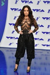 Demi Lovato – MTV Video Music Awards in Los Angeles 08/27/2017