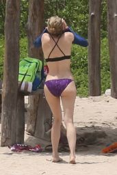 Diane Kruger Shows Off Her Bikini Body - Costa Rica Beach 08/17/2017