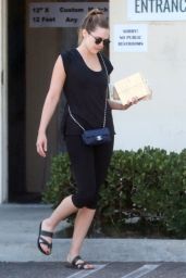 Elizabeth Olsen - Stops by Master Hardware to Shop for New Floors in Van Nuys, CA 08/18/2017