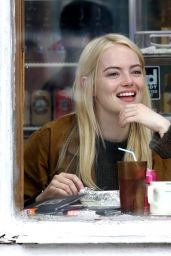 Emma Stone is All Smiles - Eats Out in New York 08/13/2017