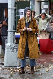 Emma Stone - "Maniac" Set in Downtown Manhattan 08/14/2017