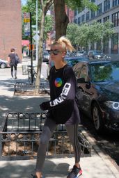Hailey Baldwin - Leaving the Gotham Gym with Kendall Jenner in NY 08/01/2017
