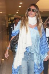 Heidi Klum - Arriving at LAX in LA 08/13/2017