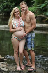 Heidi Montag in a Wading Pool - Vacation in Hawaii 08/02/2017
