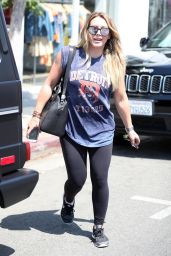 Hilary Duff Street Style - Shopping in West Hollywood 08/30/2017