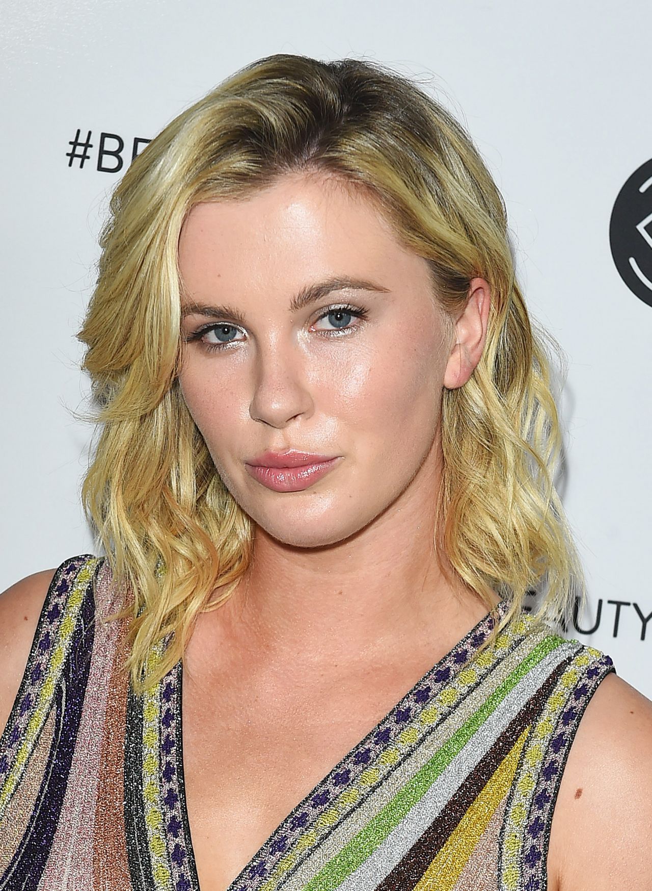 Ireland Baldwin Latest Photos - Page 3 of 9 - CelebMafia