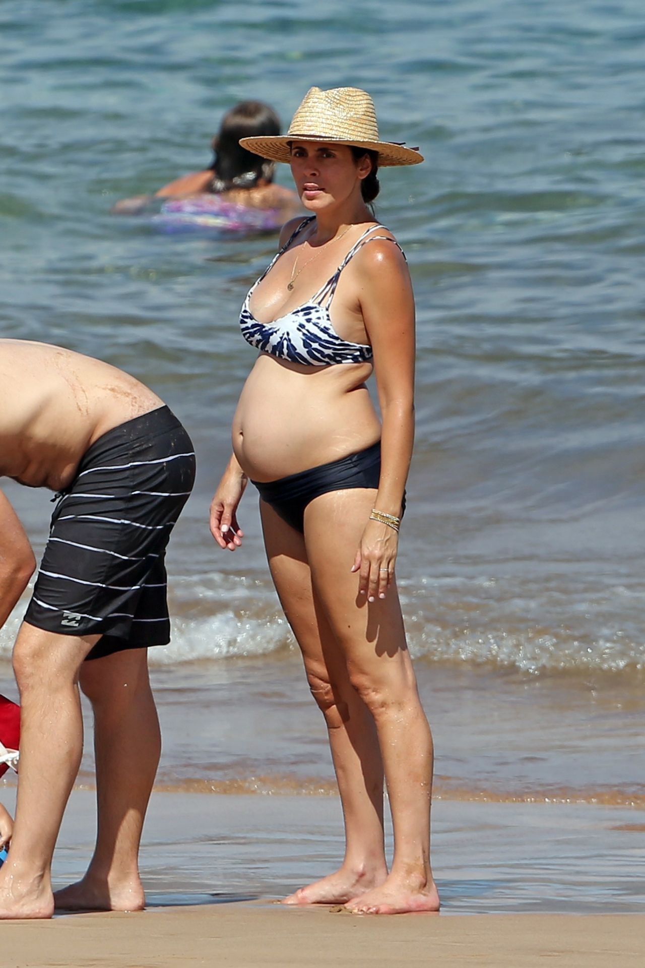 Jamie-Lynn Sigler Show Off Her Baby Bump in a Bikini - Maui 08/23/2017.