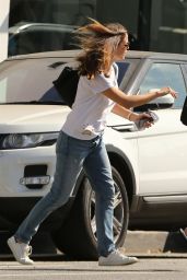 Jennifer Garner in Jeans - Santa Monica 08/14/2017
